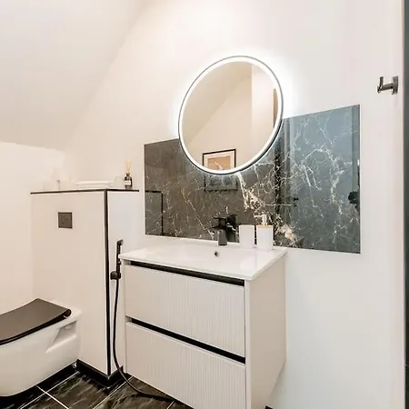 Apartament Joenrannalla, Historiaa Ja Modernia Mukavuutta