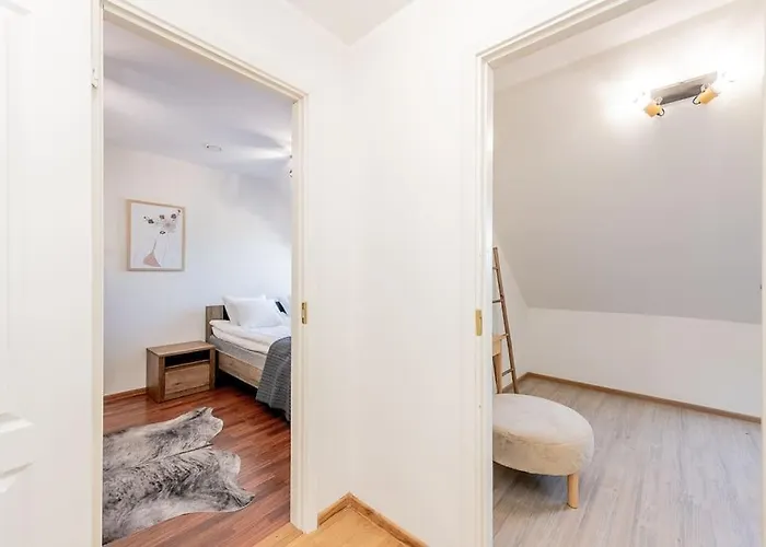 Joenrannalla, Historiaa Ja Modernia Mukavuutta Daire Pärnu