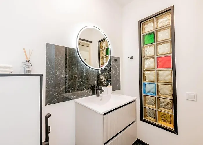 Daire Joenrannalla, Historiaa Ja Modernia Mukavuutta