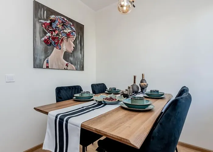 Daire Joenrannalla, Historiaa Ja Modernia Mukavuutta